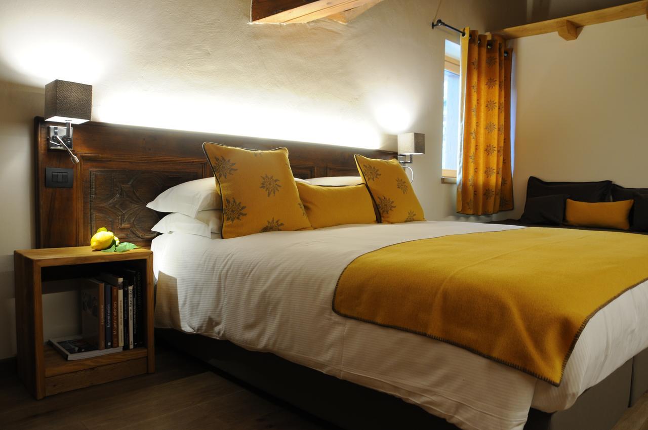 L'Abri Des Amis Hotel Курмайор Екстериор снимка